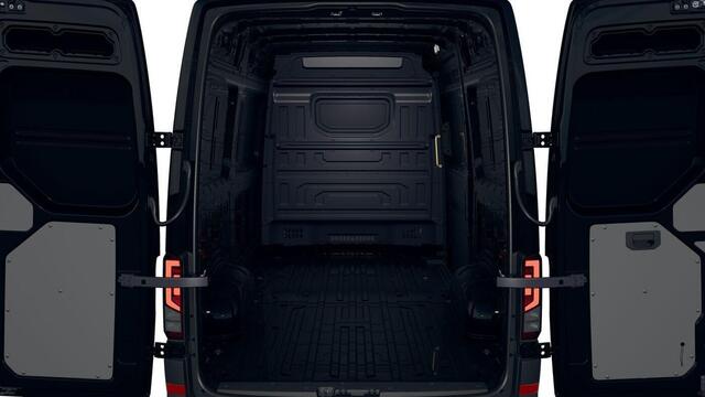 Volkswagen CRAFTER Bedrijfswagens Exclusive L3H2 2.0 TDI 130 kW 177 pk 8 versn. auto | BPM vrij | Diefstalalarm | Opstaptrede in bumper (breed) | Scheidingswand, met bekleding | Stoelverwarming voor bestuurder en bijrijdersstoel |