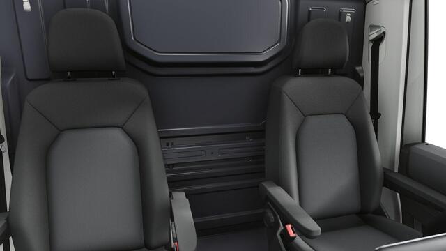 Volkswagen CRAFTER Bedrijfswagens Highline L3H3 2.0 TDI 130 kW 177 pk 8 versn. Auto | BPM vrij | Comfort plus bijrijdersstoel | Led-laadruimteverlichting | Schuifdeur links |