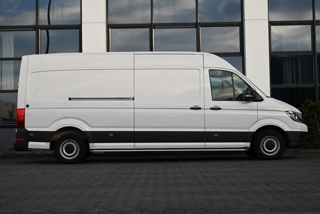 Volkswagen CRAFTER 2.0 TDI L4H3 Cruise Carplay â¬ 329 p.m.