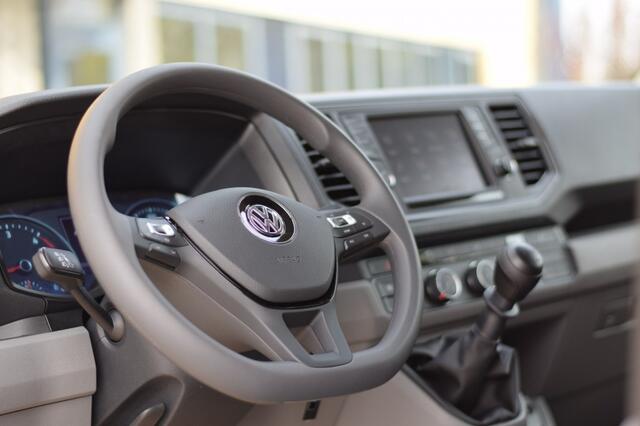 Volkswagen CRAFTER 2.0 TDI L4H3 Cruise Carplay â¬ 329 p.m.