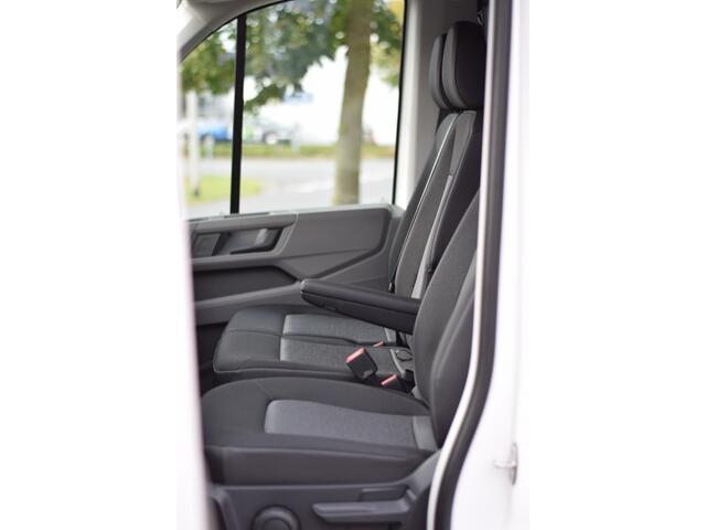 Volkswagen CRAFTER 2.0 TDI L4H3 Cruise Carplay â¬ 329 p.m.