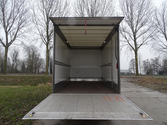 Volkswagen CRAFTER 2.0 TDI | 141 PK | Highline | Bakwagen | BPM Vrij |
