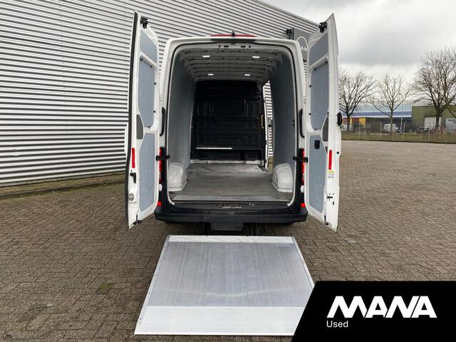 Volkswagen CRAFTER 35 2.0 TDI L4H3 177PK Automaat DHOLLANDIA Laadklep Car-Play Bijrijdersbank