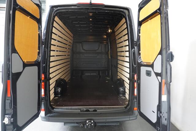 Volkswagen CRAFTER 2.0 TDI 177pk Automaat L3H3 / L2H2 Highline Airco App-connect ACC Camera Trekhaak