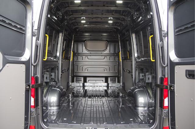 Volkswagen CRAFTER 35 2.0 TDI L3H3 FACELIFT! 177PK AUT. LED, 2X SCHUIFDEUR, BETIMMERING, VIRTUAL, GROOT SCHERM, CAMERA, NAVI, CRUISE, CLIMA