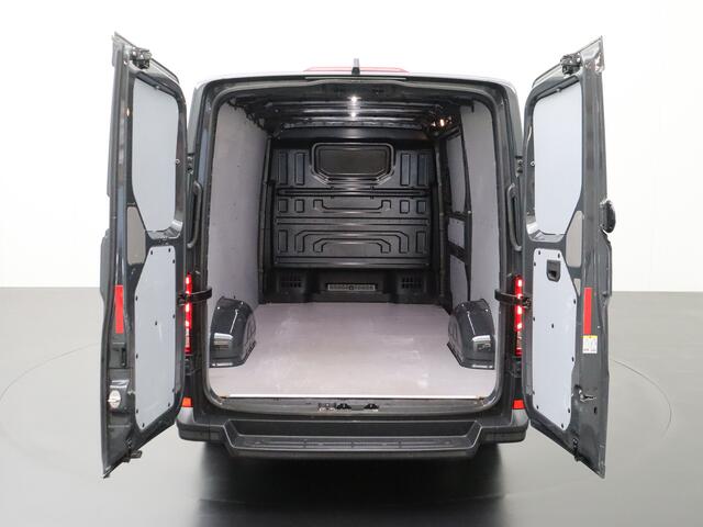 Volkswagen CRAFTER 2.0TDI 140PK L3H2 Highline | Navigatie | Camera | Multimedia | Airco | Cruise