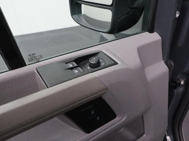 Volkswagen CRAFTER 2.0TDI 140PK L3H2 Highline | Navigatie | Camera | Multimedia | Airco | Cruise