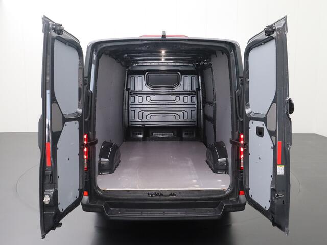 Volkswagen CRAFTER 2.0TDI 140PK L3H2 Highline | Navigatie | Camera | Multimedia | Airco | Cruise