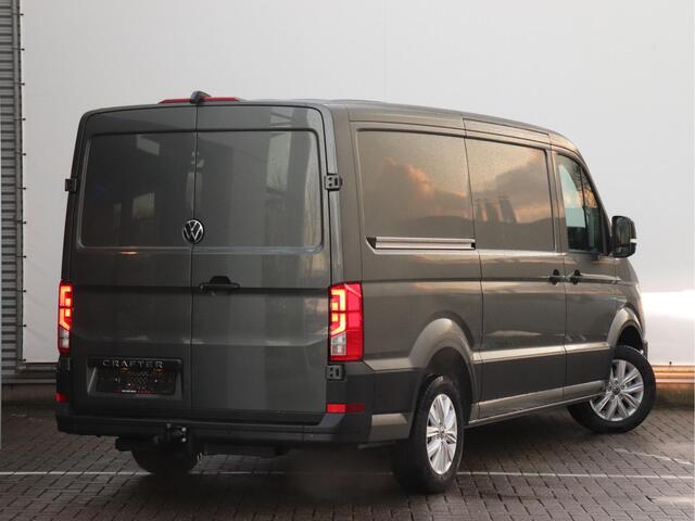 Volkswagen CRAFTER 35 2.0 TDI L3H2 Exclusive EURO VI | Park assist | Navigatie met app connect | Tekhaak | betimmering | Verlengde fabrieksgarantie t/m 16-12-2028 of 150.000km