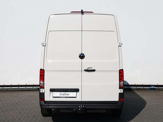 Volkswagen CRAFTER 35 2.0 TDI 164pk L3H3 RWD | 3500 kg Trekgewicht | Camera | Cruise control | Bijrijdersbank | Navigatie via app-connect |