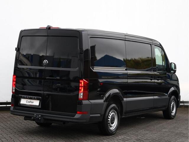 Volkswagen CRAFTER 35 2.0 TDI 164pk L3H2 RWD | 3500 kg Trekgewicht | Camera | Cruise control | Bijrijdersbank | Navigatie via app-connect |