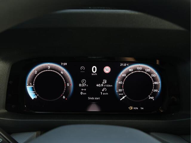 Volkswagen CRAFTER 35 2.0 TDI 164pk L3H2 RWD | 3500 kg Trekgewicht | Camera | Cruise control | Bijrijdersbank | Navigatie via app-connect |
