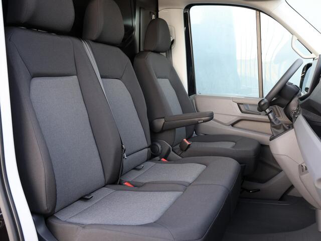 Volkswagen CRAFTER 35 2.0 TDI 140PK L3H3 Trendline | Nieuw model | Airco | Cruise Control | Alarm | Camera | Bijrijdersbank | Trekhaak |