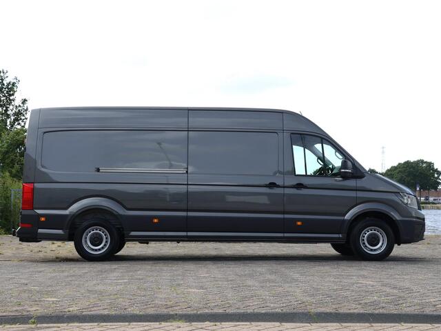 Volkswagen CRAFTER 35 2.0 TDI 140PK L4H3 Trendline | Nieuw model | Airco | Cruise Control | PDC | Camera | Bijrijdersbank | Trekhaak |