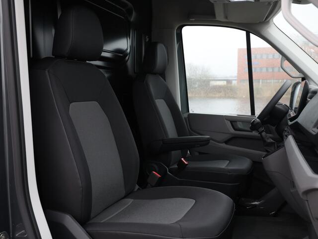 Volkswagen CRAFTER 30 2.0 TDI 140PK L3H3 Trendline | Nieuw model | Airco | Cruise Control | PDC | Camera | Navigatie | 2 Stoelen | Trekhaak |