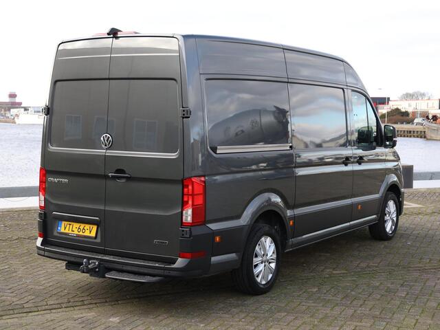 Volkswagen CRAFTER 35 2.0 TDI 177PK L3H3 Exclusive 75 Edition | Navi | LED | ACC | Leer | Trekhaak | Airco | 17 inch LMV | Bijrijdersbank |