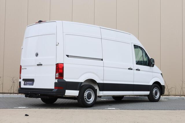 Volkswagen CRAFTER 30 2.0 TDI 140 PK L3H3 Comfortline | Trekhaak | 3-zits | Camera | Luchtgeveerde bestuurdersstoel | Cruise Control