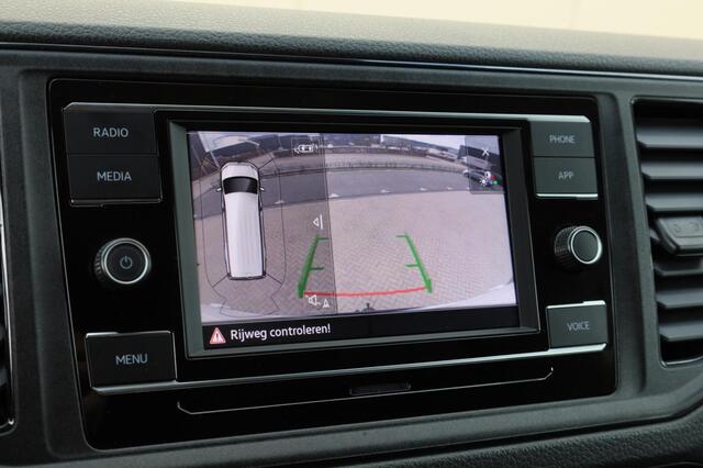 Volkswagen CRAFTER 30 2.0 TDI 140 PK L3H3 Comfortline | Trekhaak | 3-zits | Camera | Luchtgeveerde bestuurdersstoel | Cruise Control