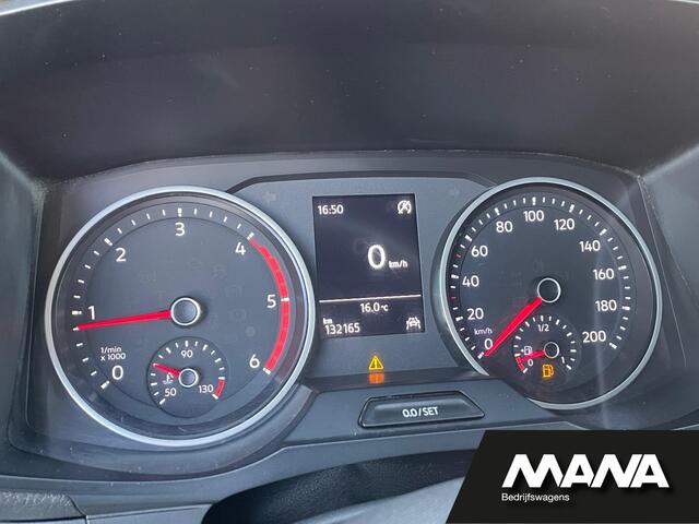 Volkswagen CRAFTER 35 2.0 140pk L3H3 3.140 Airco Cruise Camera Sensoren CarPlay Bijrijdersbank Ergo-Stoel Bluetooth Laadruimtebekleding 12V SideLights InstapBumper