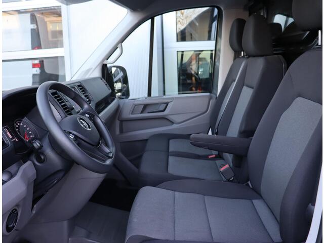 Volkswagen CRAFTER 35 2.0 TDI L3H3 Highline | Trekhaak | Navigatie | Achteruitrijcamera!