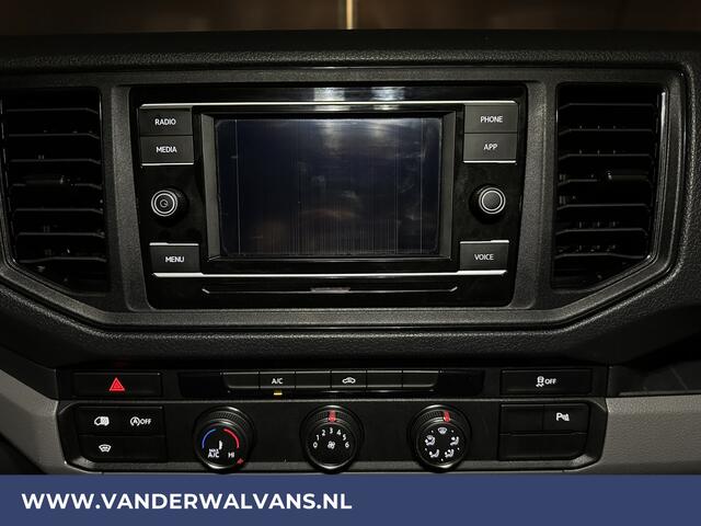 Volkswagen CRAFTER 2.0 TDI L3H3 L2H2 Euro6 Airco | Imperiaal | Cruisecontrol | Trekhaak Parkeersensoren, Sidebars, Bijrijdersbank, trap