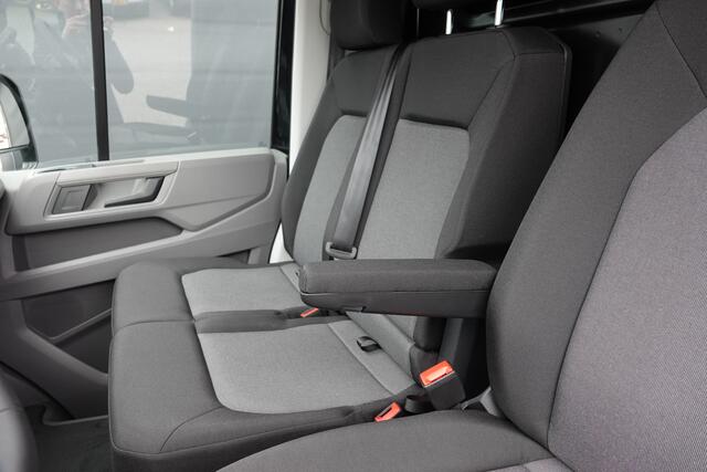 Volkswagen CRAFTER L3H3 177Pk Aut. | 3500 kg. Trekgewicht | 2xSchuifdeur | Nieuw Model | Deep Black