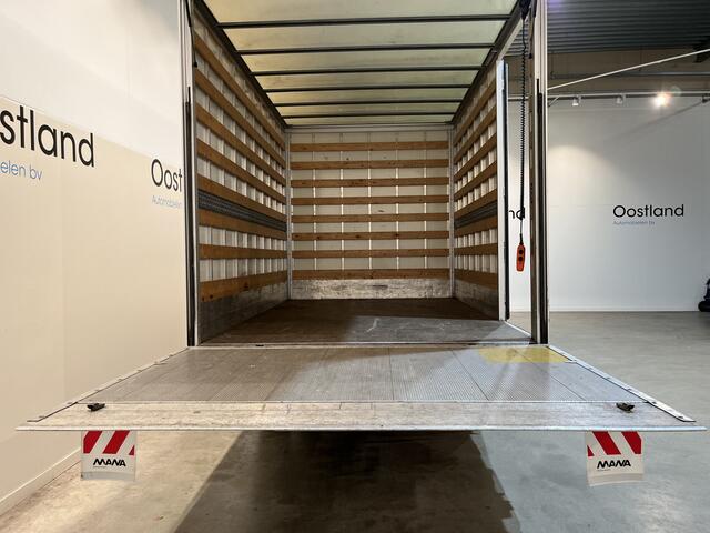 Volkswagen CRAFTER 35 2.0 TDI L3 140 PK Bakwagen / Dhollandia Laadklep / Euro 6 / Meubelbak / Zijdeur / Airco / CarPlay / Navigatie / Cruise Control / 3-Zits / 70.000 KM !!