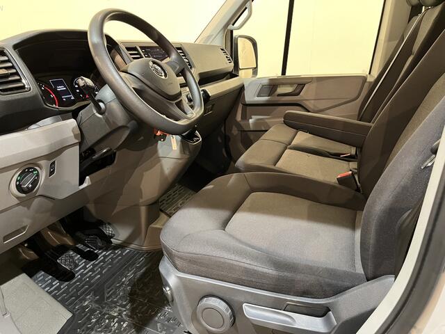 Volkswagen CRAFTER 35 2.0 TDI L3 140 PK Bakwagen / Dhollandia Laadklep / Euro 6 / Meubelbak / Zijdeur / Airco / CarPlay / Navigatie / Cruise Control / 3-Zits / 70.000 KM !!