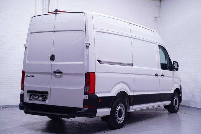 Volkswagen CRAFTER 2.0 TDI 140 pk DSG Aut. L3H3 Navi, Camera Sortimo Kasten Laadruimte, PDC V+A, Airco, 3-Zits