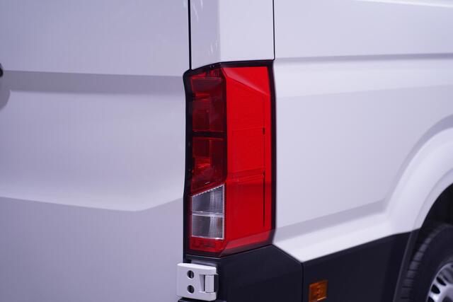 Volkswagen CRAFTER 2.0 TDI 140 pk DSG Aut. L3H3 Navi, Camera Sortimo Kasten Laadruimte, PDC V+A, Airco, 3-Zits