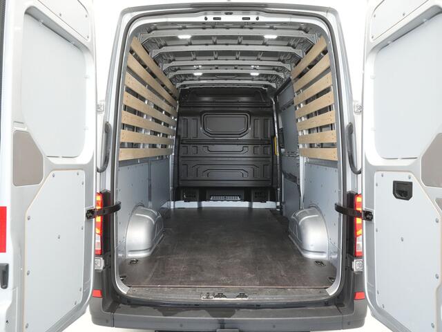 Volkswagen CRAFTER 30 2.0 TDI L3H3 Highline Navi via App Camera Cruise Voorruitverwarming