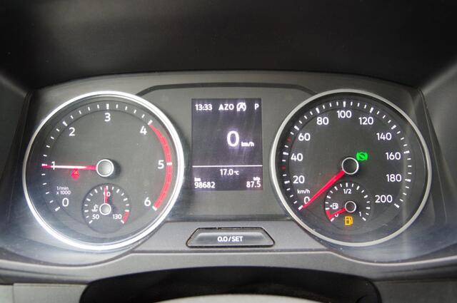 Volkswagen CRAFTER 35 2.0 TDI L3H2 140PK AUT. 3PERS. NAVI, AIRCO, APPLE CARPLAY, PARKEERSENSOREN, BLUETOOTH