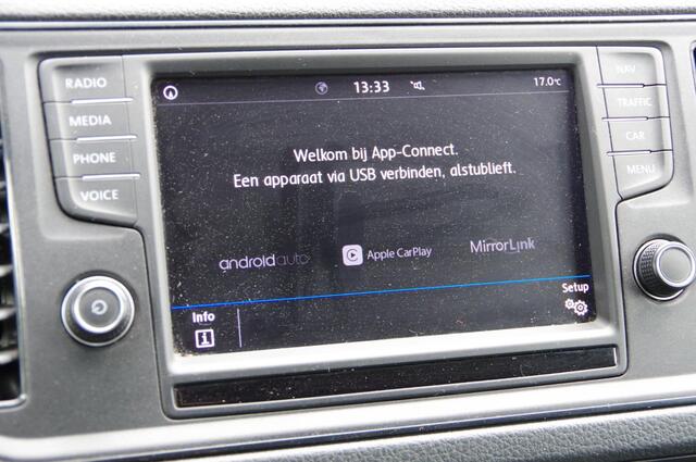 Volkswagen CRAFTER 35 2.0 TDI L3H2 140PK AUT. 3PERS. NAVI, AIRCO, APPLE CARPLAY, PARKEERSENSOREN, BLUETOOTH
