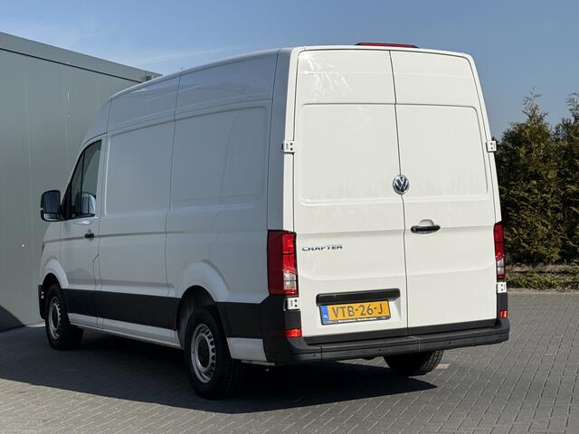 Volkswagen CRAFTER 2.0 TDI 140 PK Comfortline / L3H3 / AIRCO / CRUISE / SORTIMO INRICHTING / PDC / 3-ZITS / 3000 KG AHG