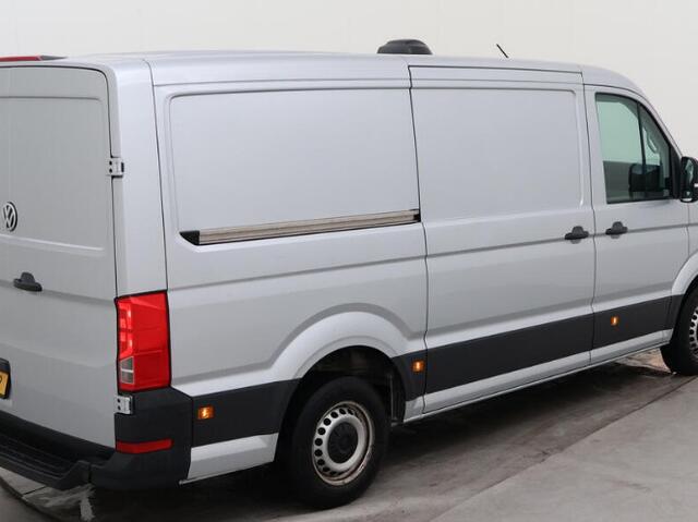 Volkswagen CRAFTER 102pk L3H2 / L2H1 Comfortline Executive+ Navigatie Cruise control Parkeersensoren Airco Euro6