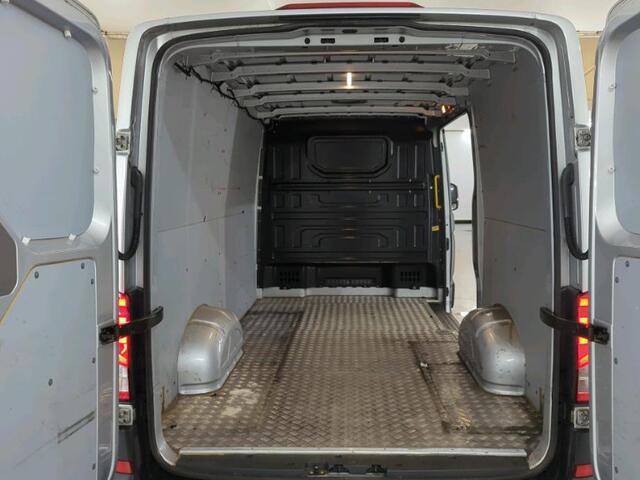 Volkswagen CRAFTER 102pk L3H2 / L2H1 Comfortline Executive+ Navigatie Cruise control Parkeersensoren Airco Euro6