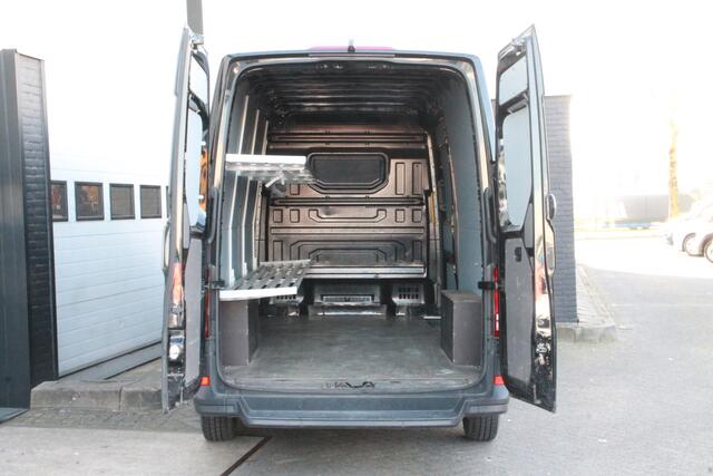 Volkswagen CRAFTER 2.0 TDI 140PK L4H3 Automaat EURO 6 - Airco - Navi - Cruise - ¤ 21.950,- Excl.