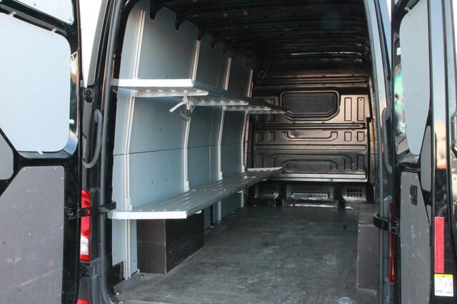 Volkswagen CRAFTER 2.0 TDI 140PK L4H3 Automaat EURO 6 - Airco - Navi - Cruise - ¤ 21.950,- Excl.