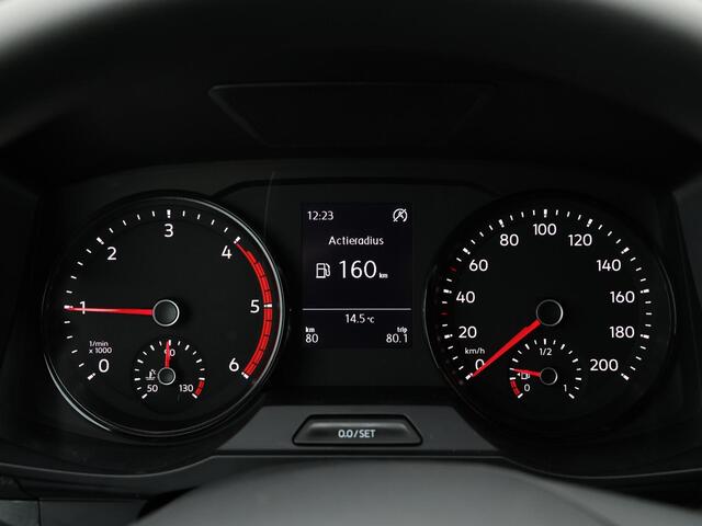 Volkswagen CRAFTER Bedrijfswagens 2.0 TDI L3H2 164PK RWD Trendline | 3500 kg Trekgewicht | Camera | Cruise control | Bijrijdersbank | Navi via app connect |