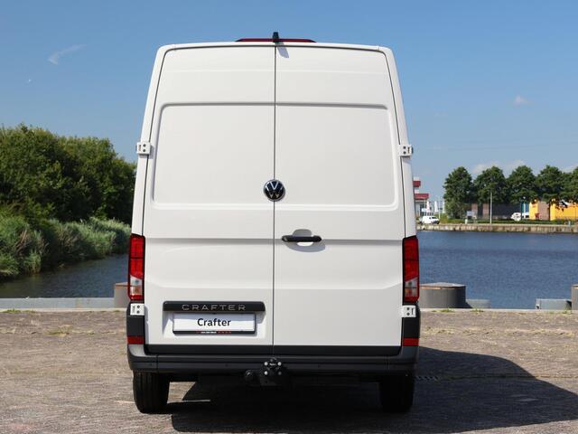 Volkswagen CRAFTER Bedrijfswagens 2.0 TDI L4H3 140PK Trendline | Nieuw model | Airco | Cruise Control | Camera | Bijrijdersbank | Trekhaak |
