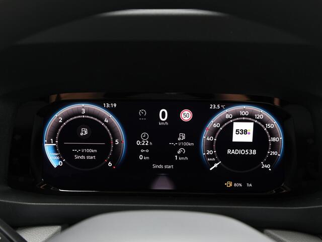Volkswagen CRAFTER Bedrijfswagens 2.0 TDI L3H3 140PK Trendline | Nieuw model | Airco | Cruise Control | PDC | Alarm | Camera | Bijrijdersbank | Trekhaak |