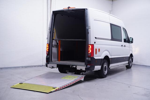 Volkswagen CRAFTER 2.0 TDI L3H3 LAADKLEP Airco, 1.552 kg Laadvermogen Airco, Camera, Cruise Control, Apple Carplay, NAP, 2-Zits