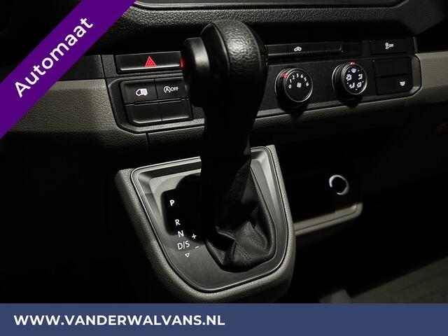 Volkswagen CRAFTER 2.0 TDI 141pk Automaat L3H2 L2H1 Euro6 Airco | Camera | Apple Carplay | 3000kg Trekhaak | Navigatie Android Auto, Bijrijdersbank