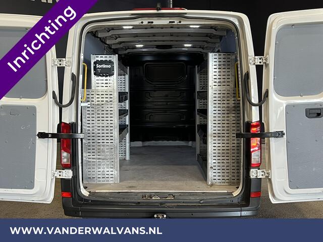Volkswagen CRAFTER 2.0 TDI 141pk L3H2 L2H1 Inrichting Euro6 Airco | Camera | Apple Carplay | Android Auto, 3000kg Trekhaak, Parkeersensoren, Bijrijdersbank