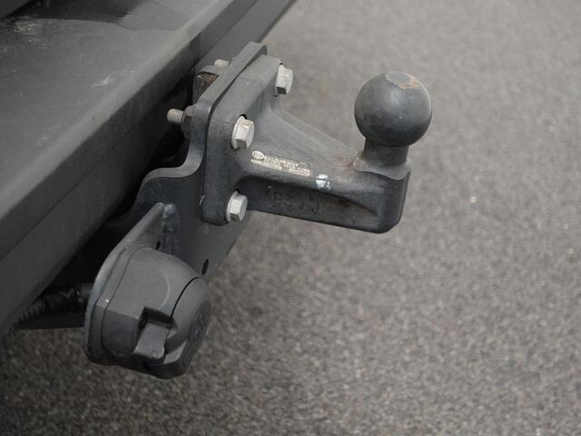 Volkswagen CRAFTER 30 2.0 TDI L3H3 Highline 177PK Automaat Airco Navi Camera Trekhaak