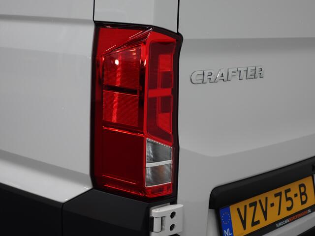 Volkswagen CRAFTER 30 2.0 TDI L3H3 Highline 177PK Automaat Airco Navi Camera Trekhaak