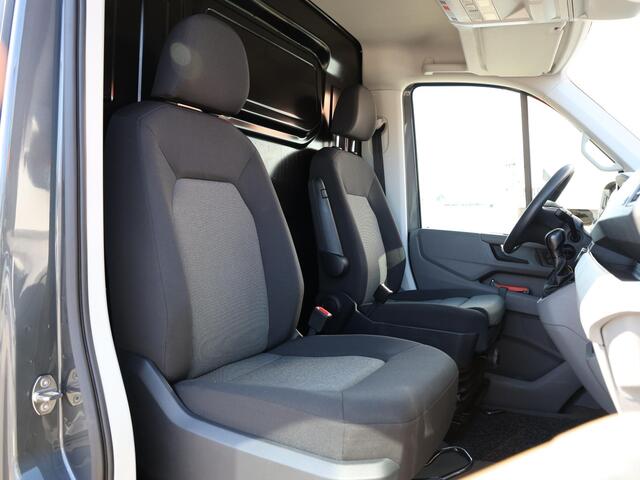 Volkswagen CRAFTER 2.0 TDI 177PK Automaat L3H2 Exclusive | Navi | ACC | LED | Camera | Trekhaak | ErgoComfort stoel |