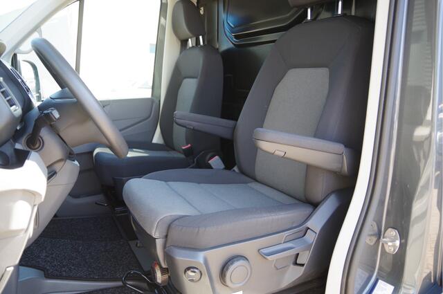 Volkswagen CRAFTER 50 2.0 TDI L3H2 (L2H1) 177PK AUT. 3.5T TREKGEW. DUBBEL LUCHT, CAMERA, NAVI, CRUISE, AIRCO, STOELVERWARMING, DUBBEL LUCHT