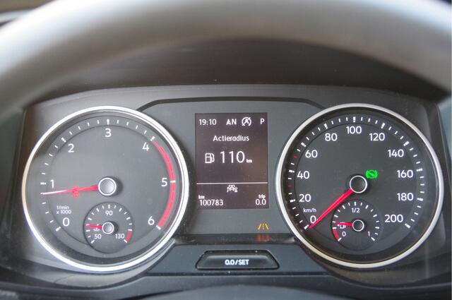 Volkswagen CRAFTER 50 2.0 TDI L3H2 (L2H1) 177PK AUT. 3.5T TREKGEW. DUBBEL LUCHT, CAMERA, NAVI, CRUISE, AIRCO, STOELVERWARMING, DUBBEL LUCHT