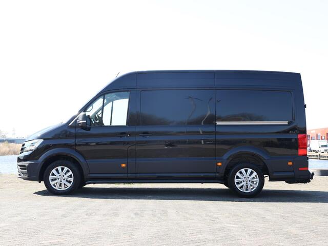 Volkswagen CRAFTER 2.0 TDI 177PK Automaat L3H3 Exclusive 75-Edition | ACC | LED | ErgoComfort Stoel | Climatronic | 2x Schuifdeur | Leder | Camera | Trekhaak | Betimmering |